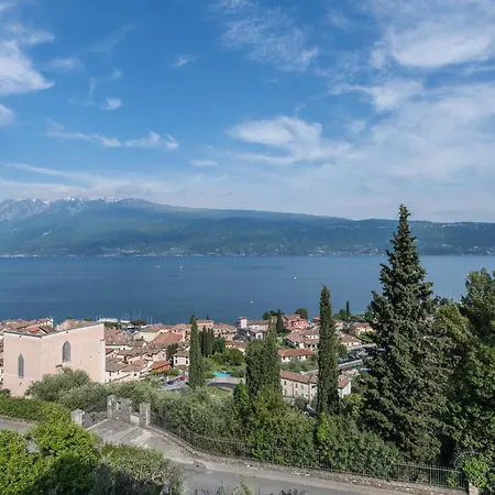 Holiday home Casa Vacanze Gran Panorama Gargnano